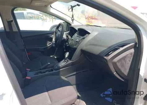 2015 Ford Focus S z USA, uszkodzony, nr VIN 1FADP3E20FL360312